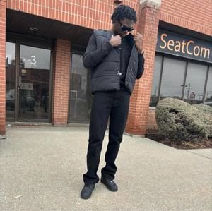 Meet your Posher, Abu